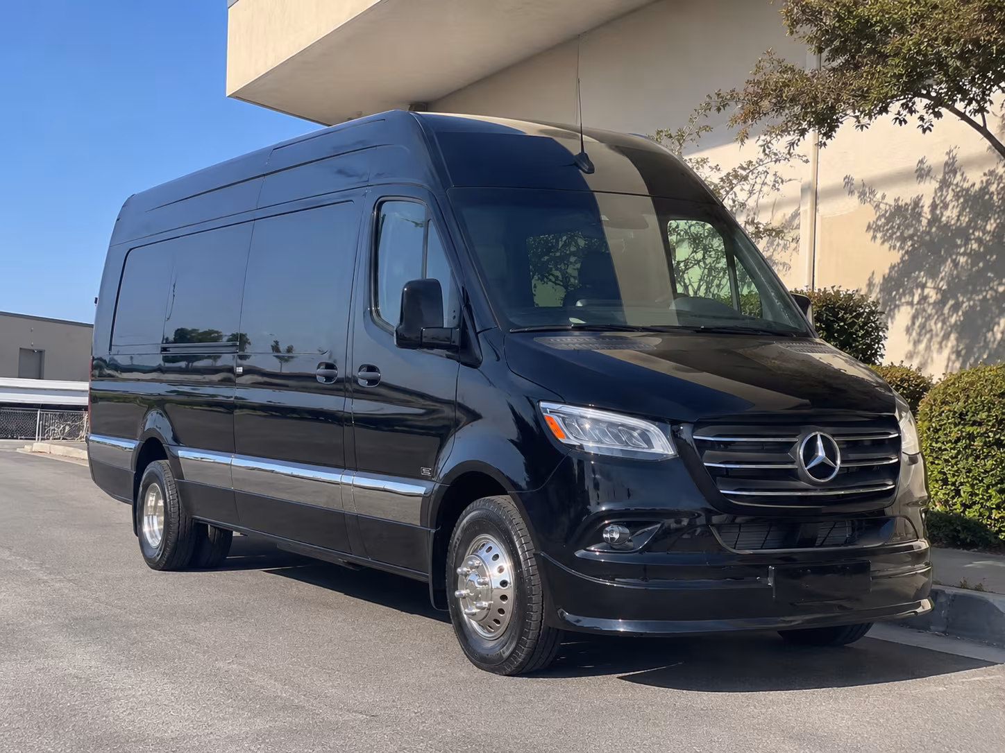 bus rental options for johns creek trips