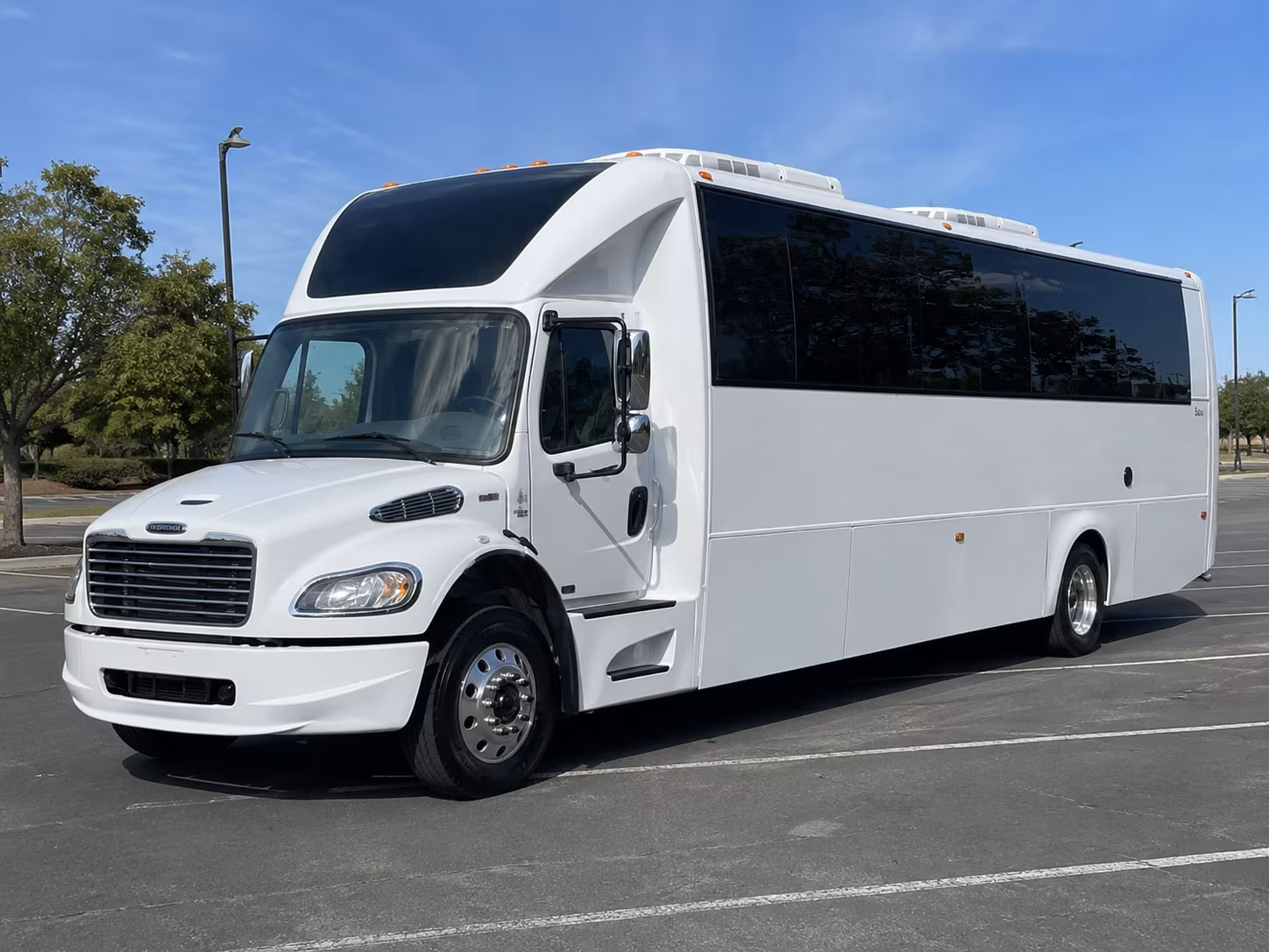 bus rental services at regional airports near johns creek georgia