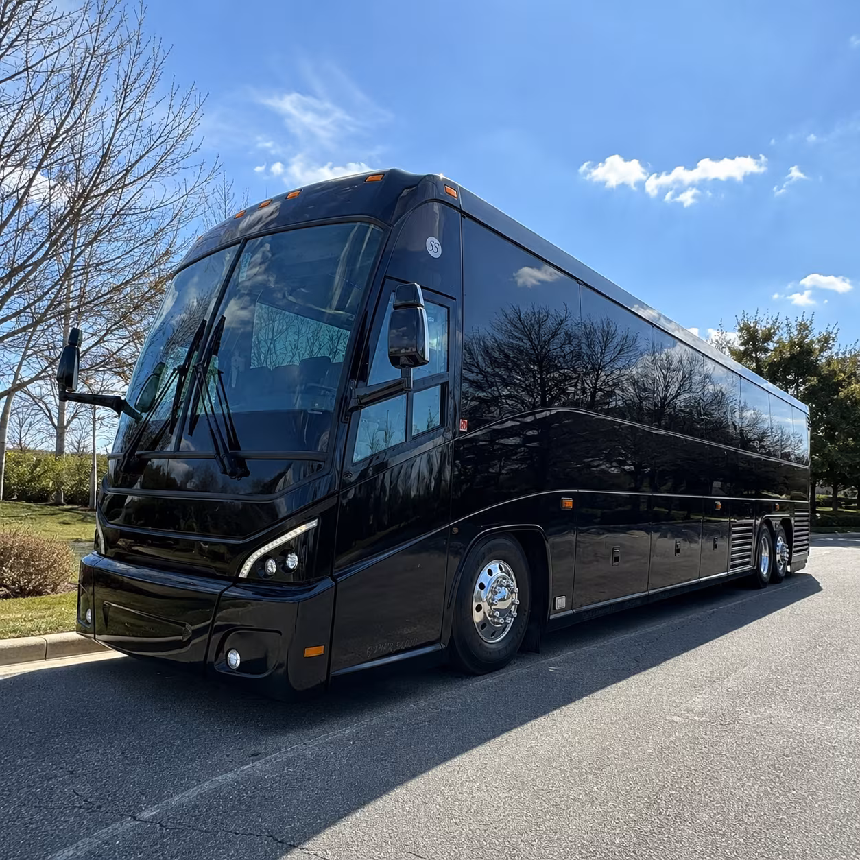 charter buses for large wedding guest groups in johns creek