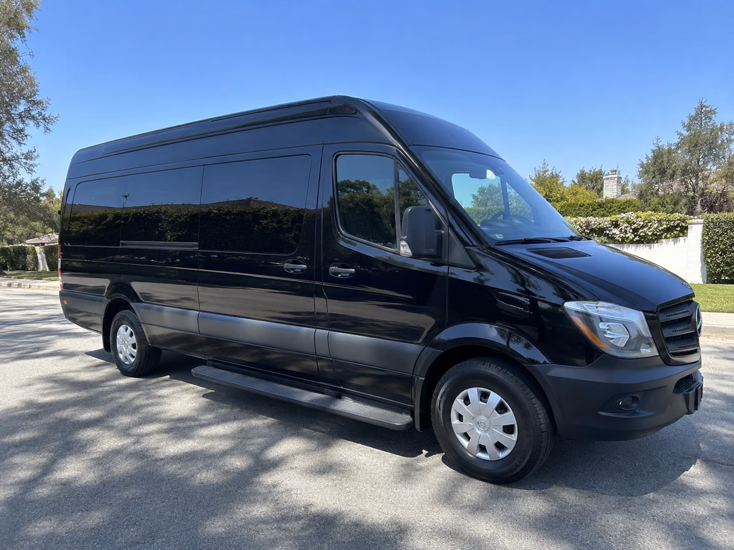 find and book transportation for your next bachelor or bachelorette party 4