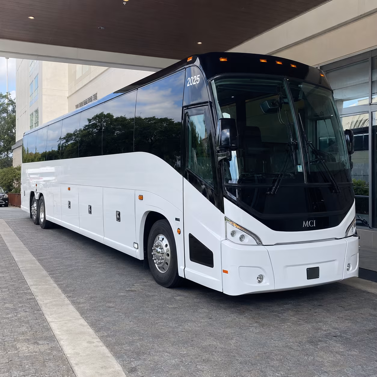johns creek 54 passenger charter bus