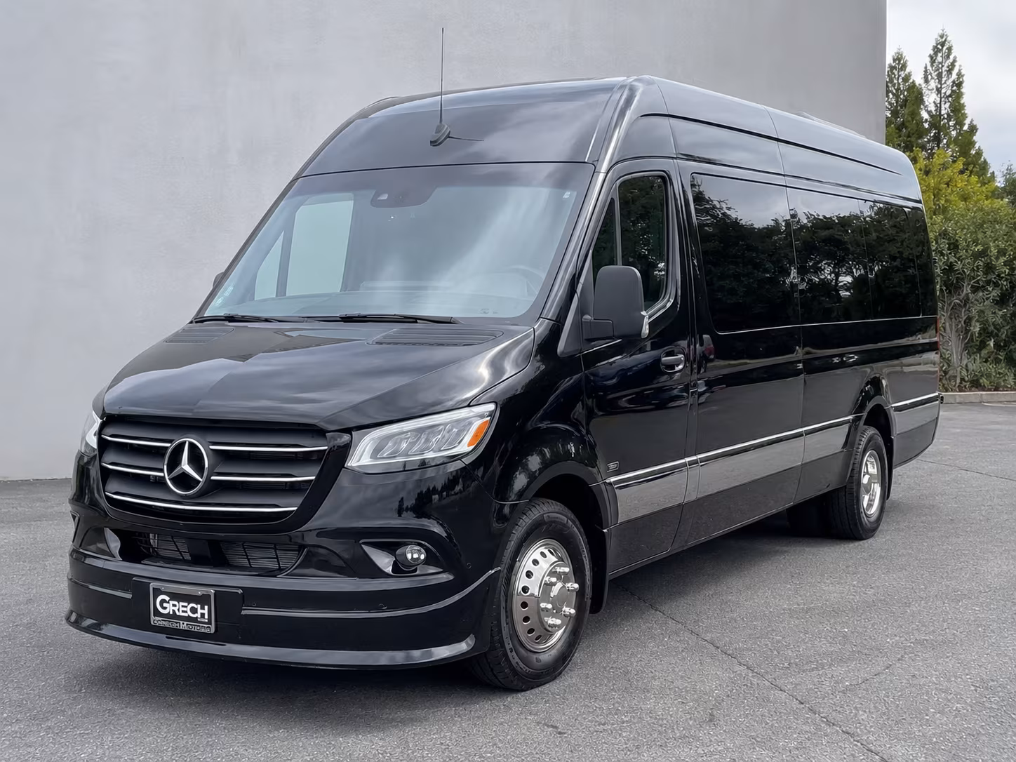 johns creek airport transportation onboard seating