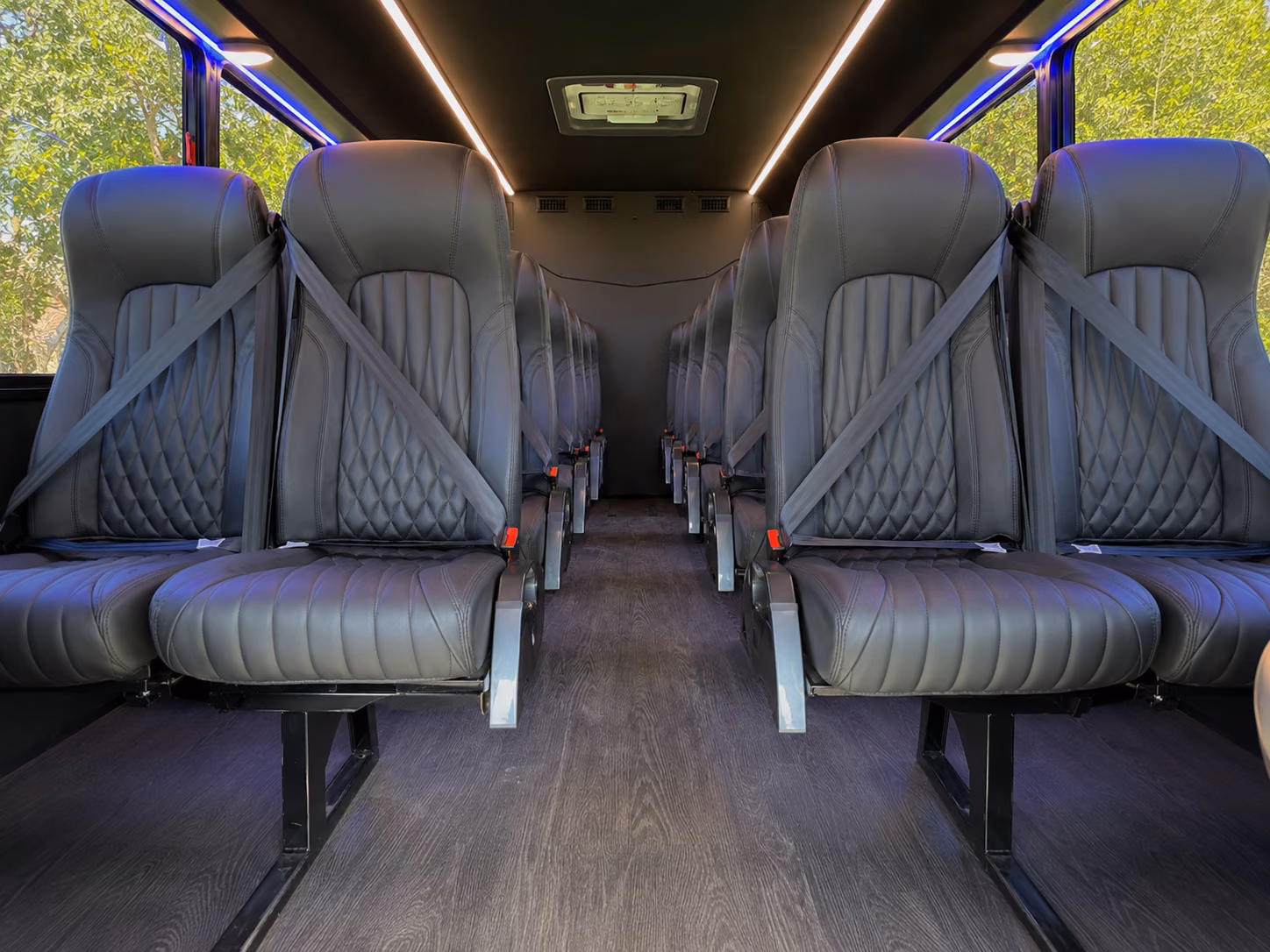 minibuses to synovus bank amphitheater at chastain park