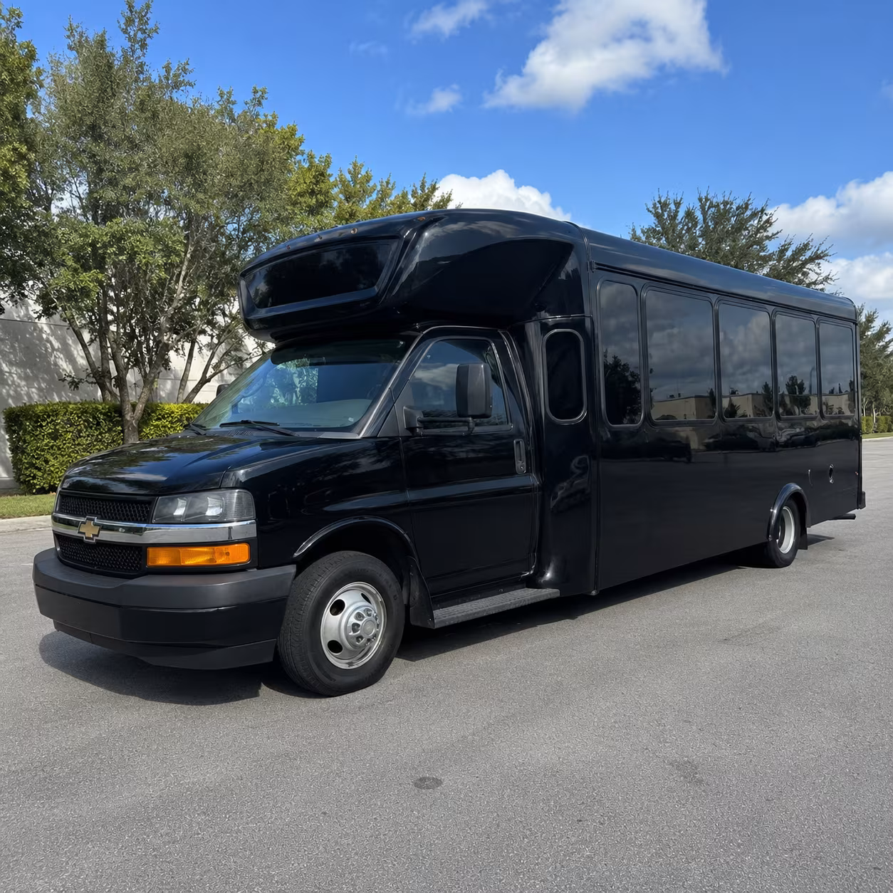 sweet 16 and quinceanera party buses in johns creek